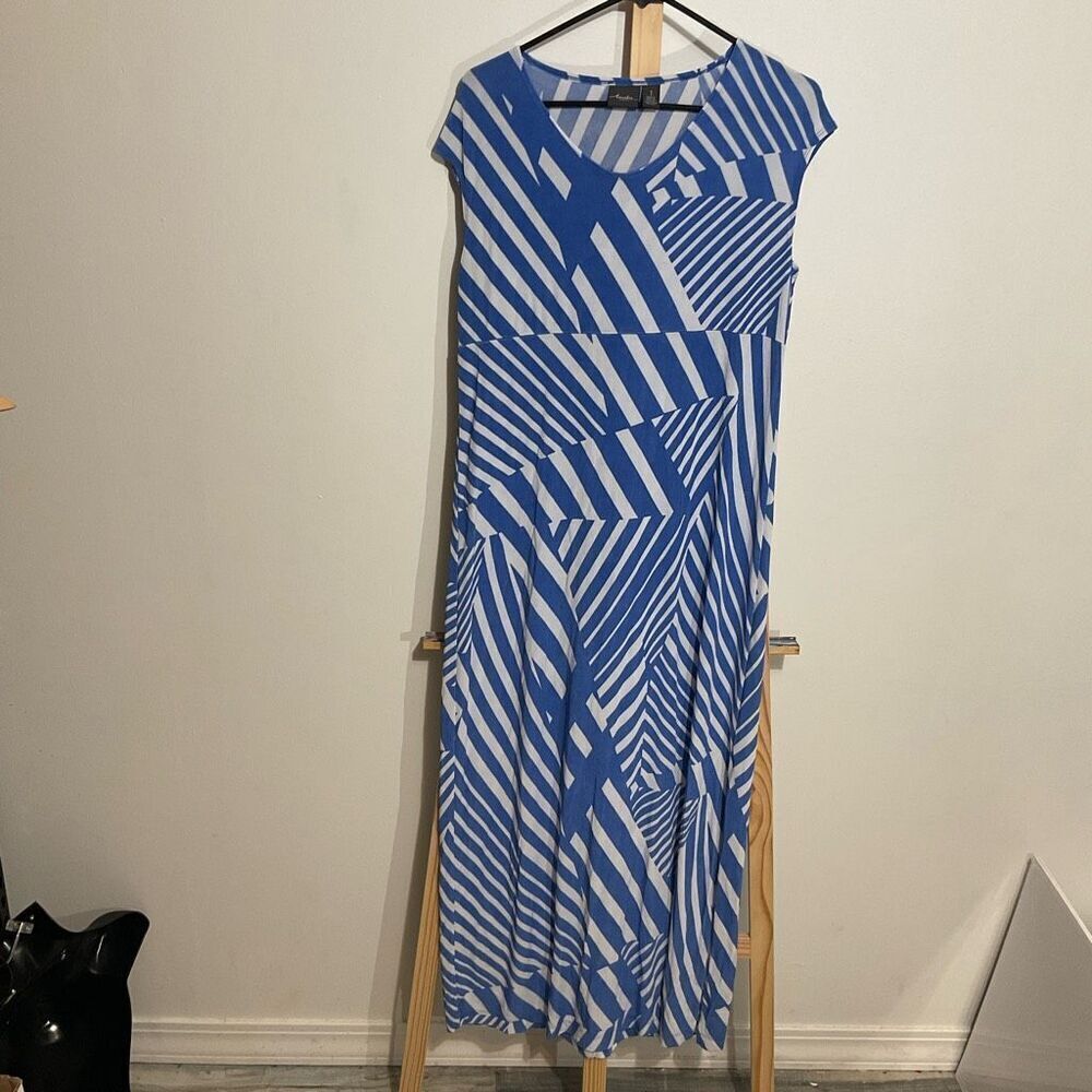 Chico’s travelers classic blue white angled striped maxi dress stretchy size one